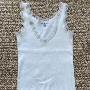 Ronnie v-neck lace tank (Brandy Melville)